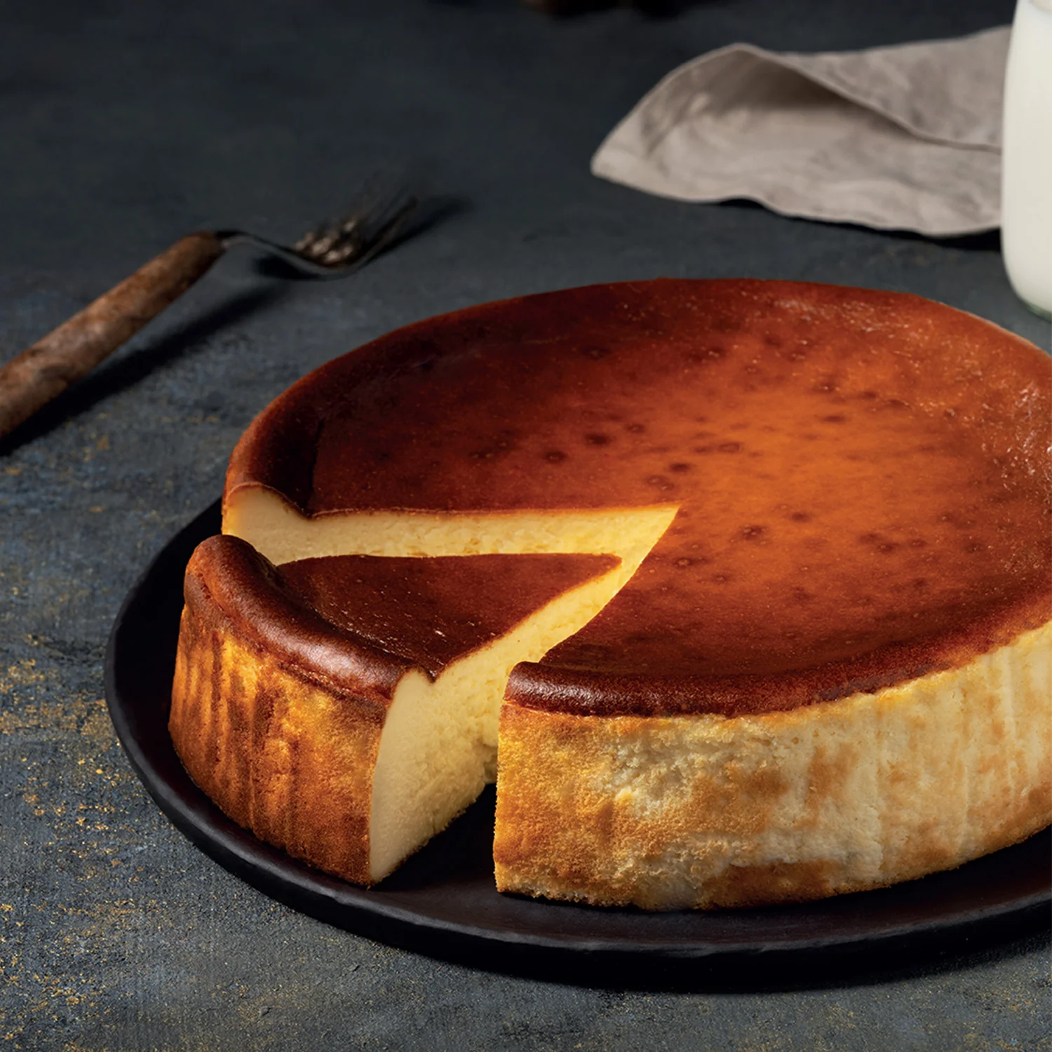 Moda Cheesecake, San Sebastian, Pre-Sliced (9"), 12pcs x 110g = 2.9lbs (1320g) - Image 2