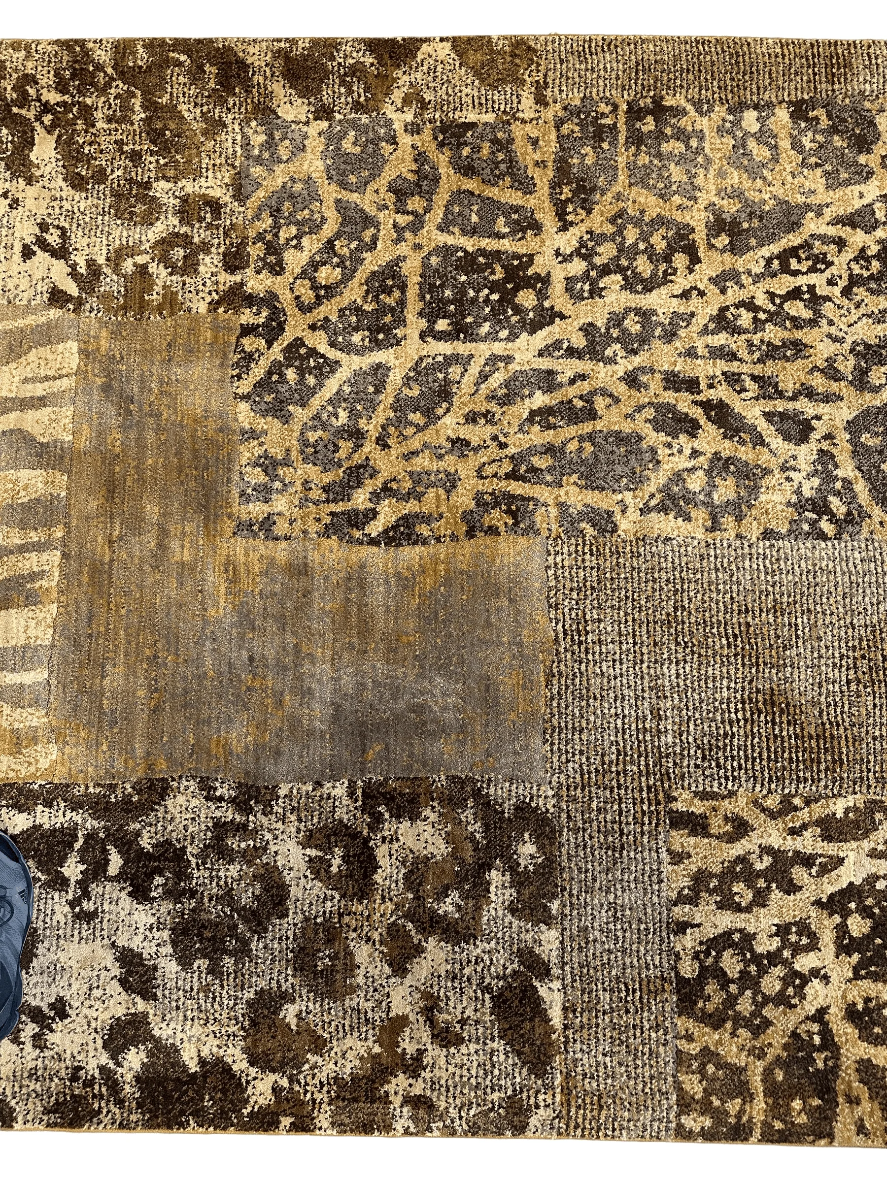 Karastan Carmel Santa Lucia Chestnut Area Rug 5’6”x8’3” - Image 3